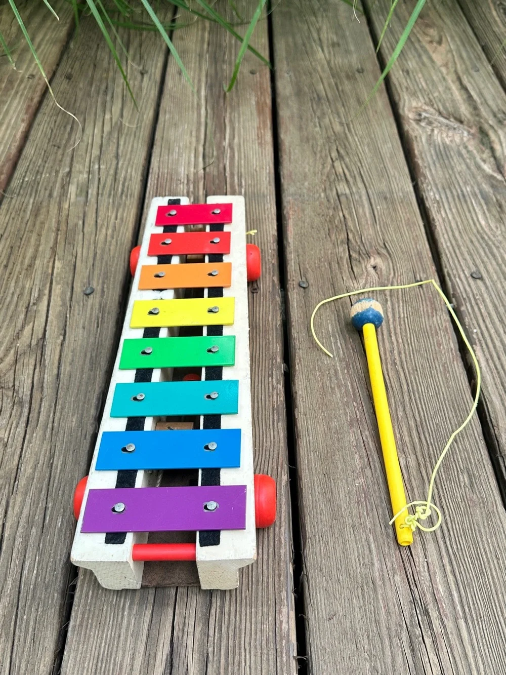 Vintage Fisher-Price Rainbow Xylophone Pull-A-Tune Retro Toy Model # 870